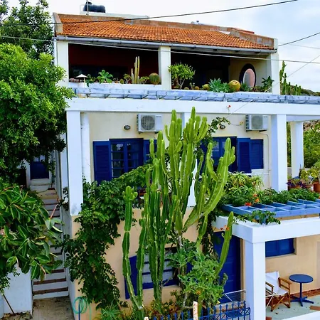 Apartment View Sissi (Crete)